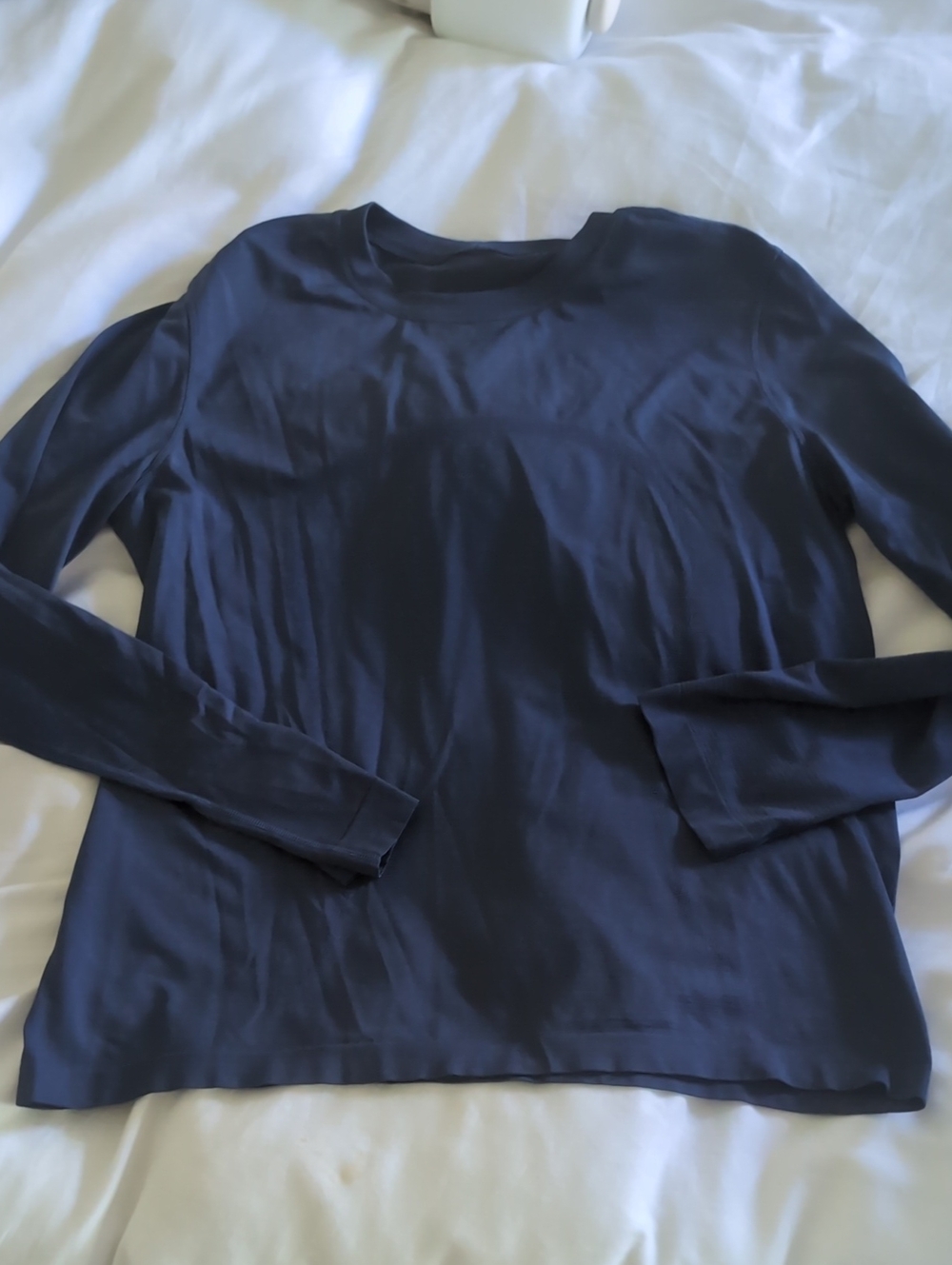 Lululemon Swiftly Relaxed Long Sleeve Hip Length Blue Twill Size 6